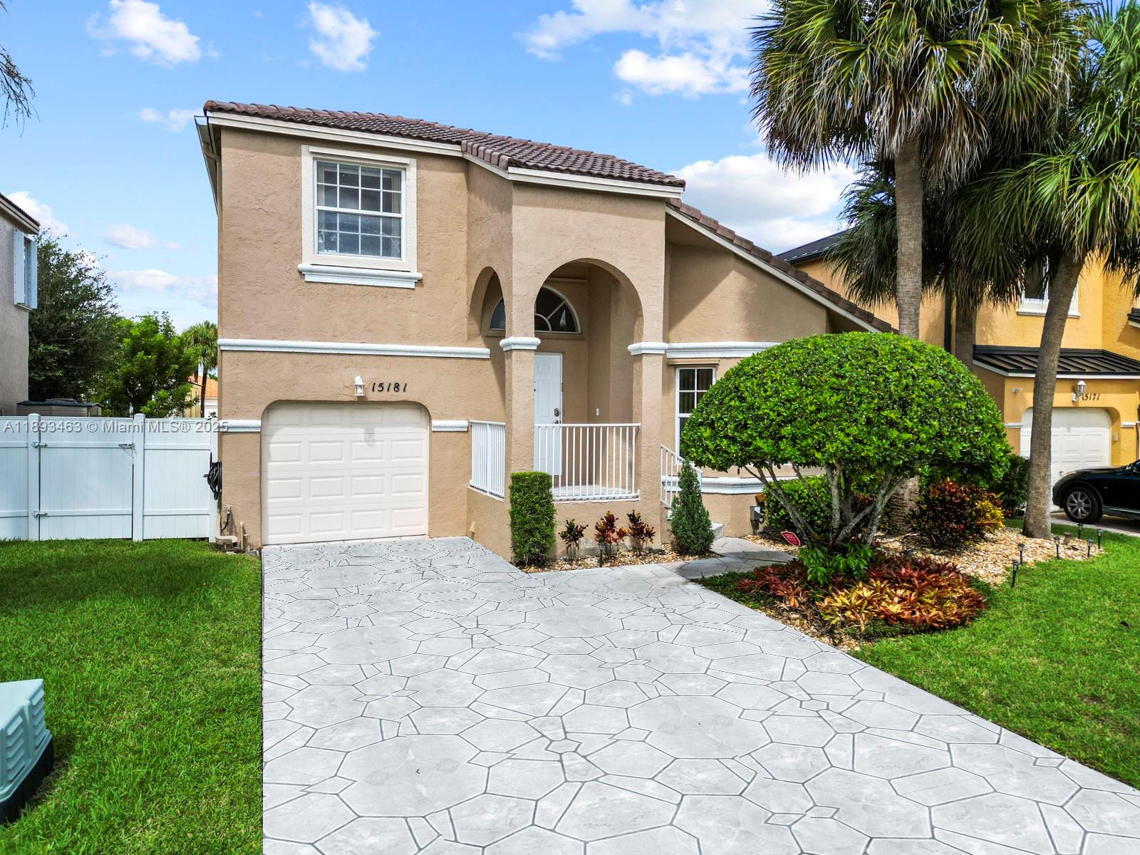 TOWNGATE - Residential