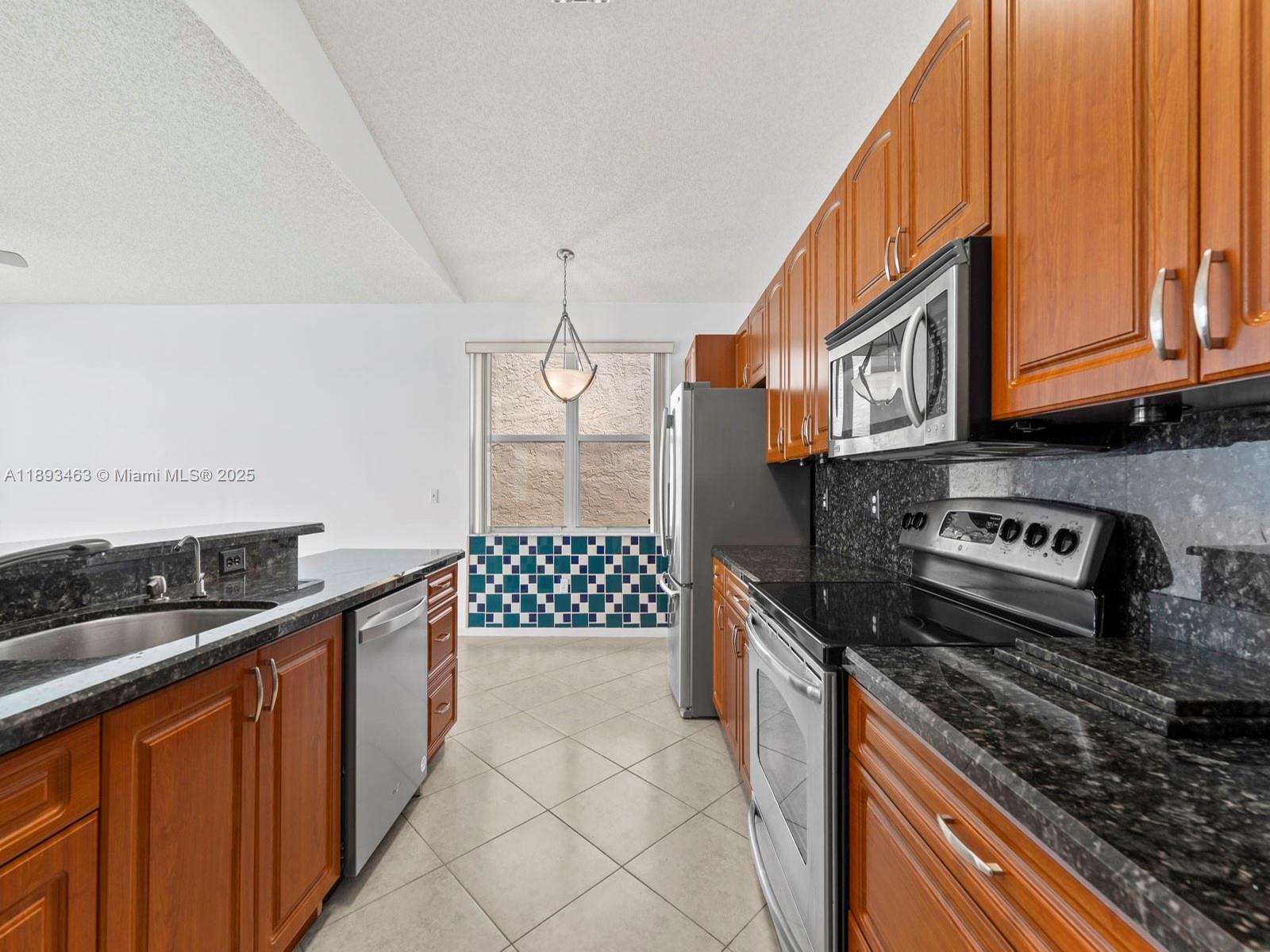 TOWNGATE - Residential