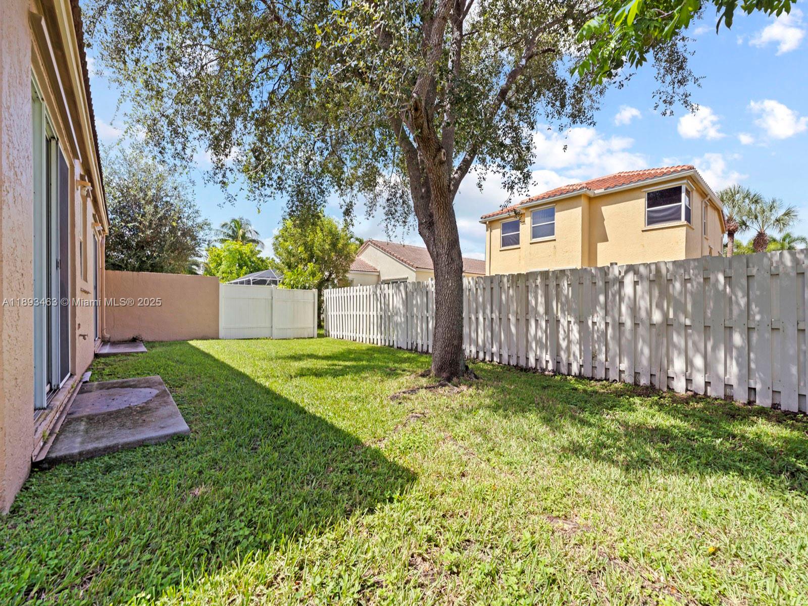 TOWNGATE - Residential