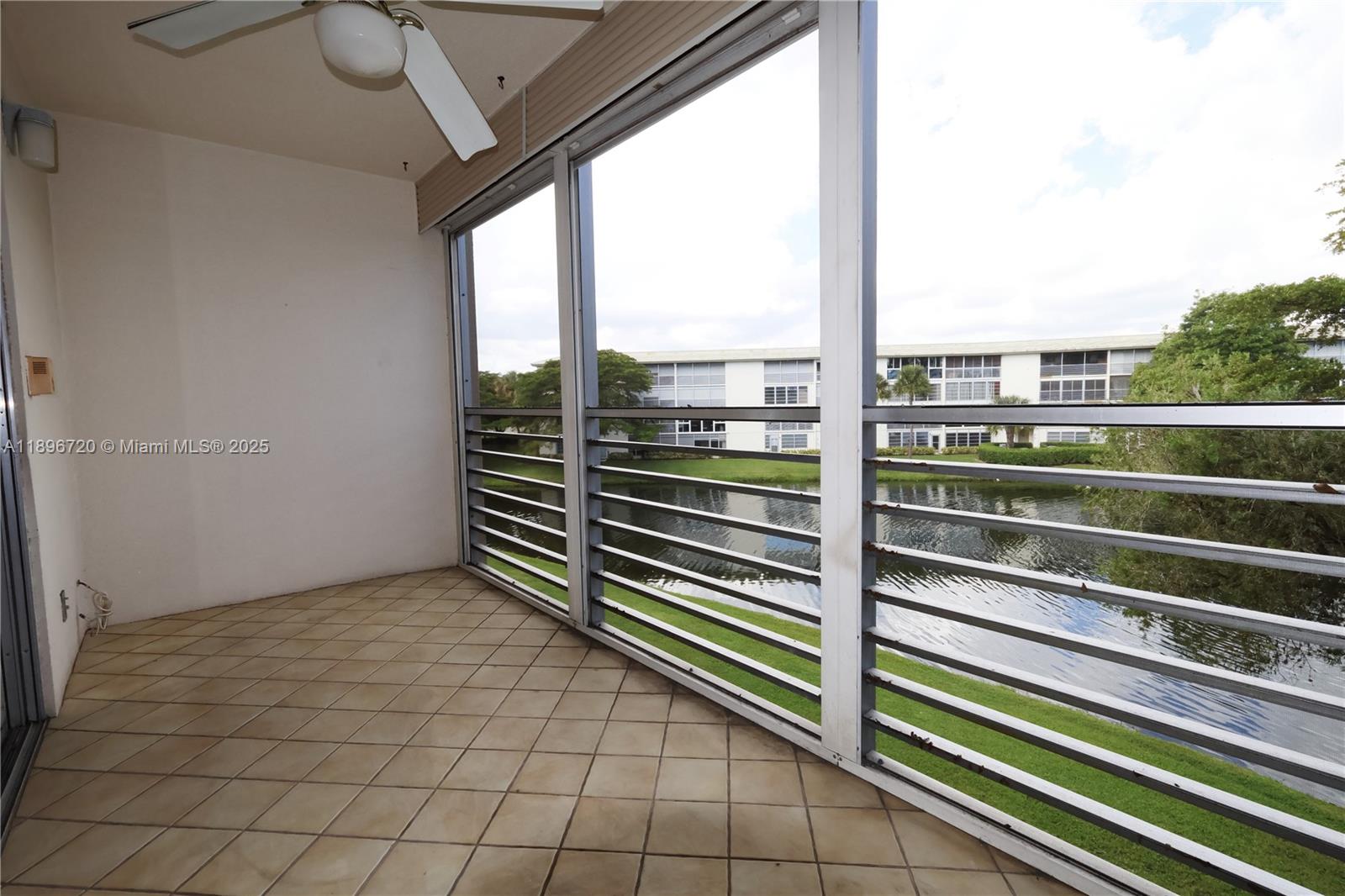 ANDROS VILLAGE E CONDO - Residential