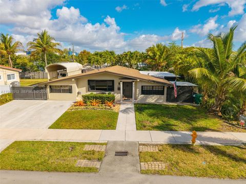 2485 NE 214th St Miami FL 33180