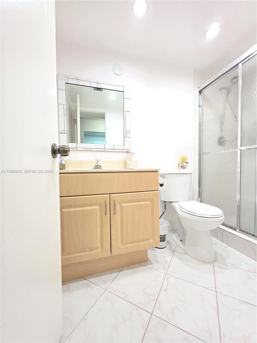 OMEGA CONDO NO 10 - Residential