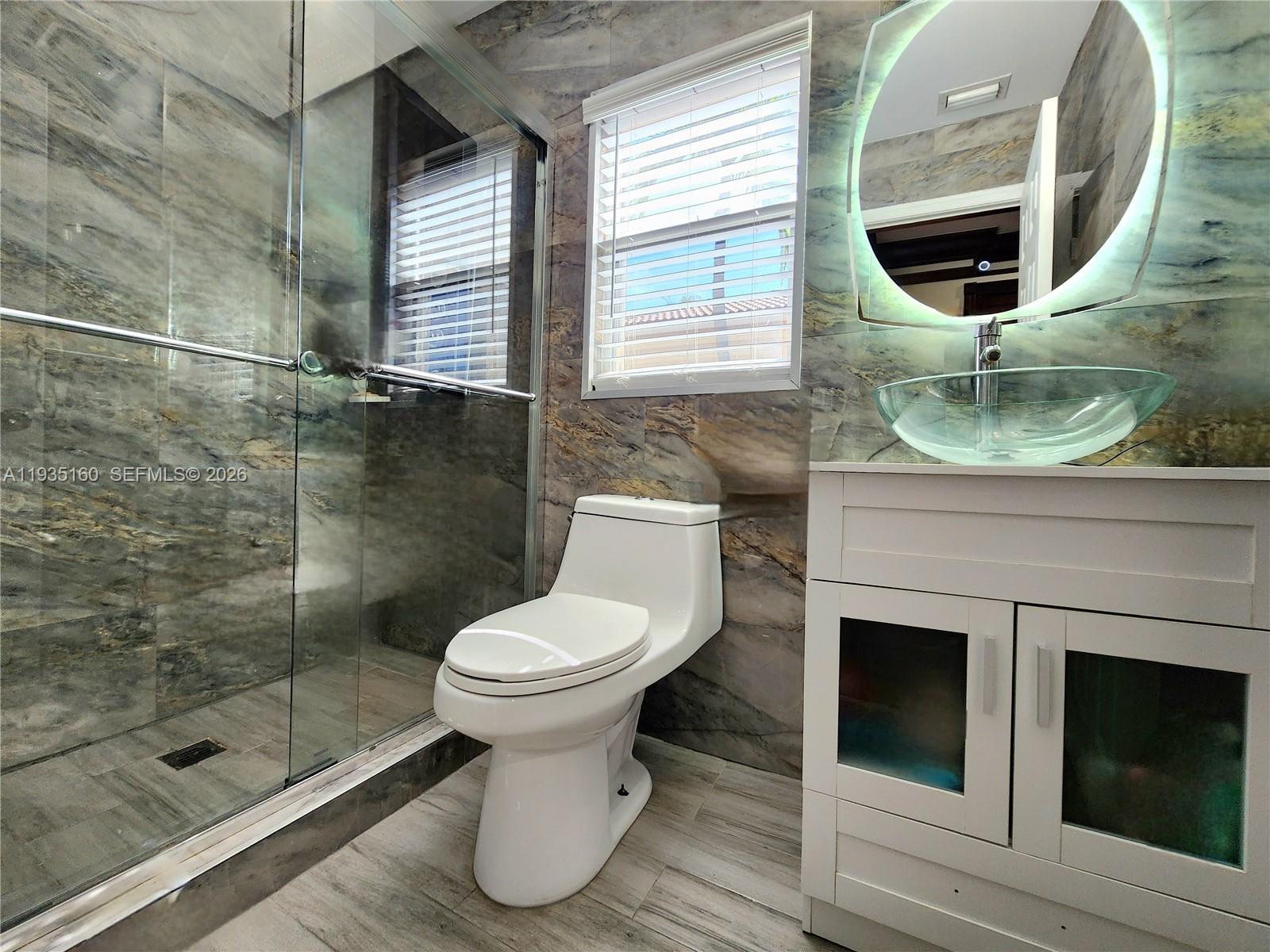 SPINNAKER BAY - Residential Lease