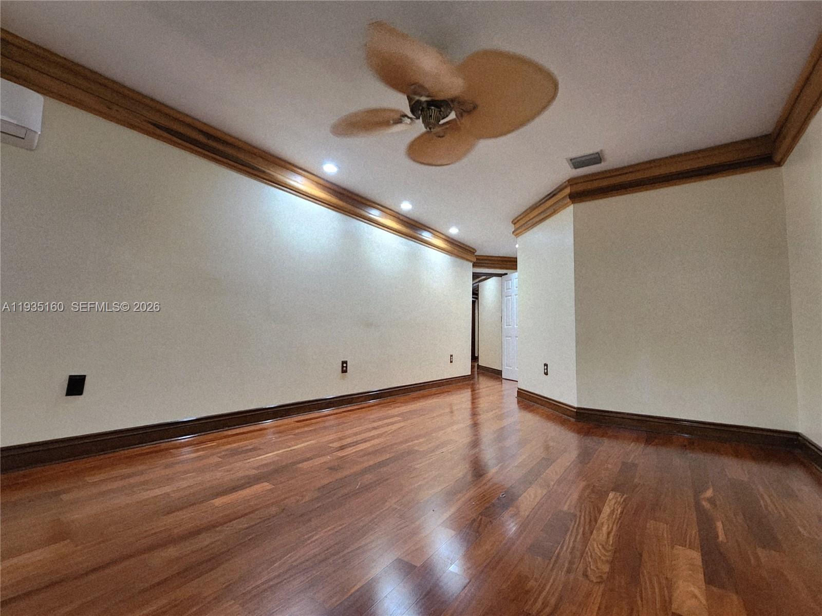 SPINNAKER BAY - Residential Lease