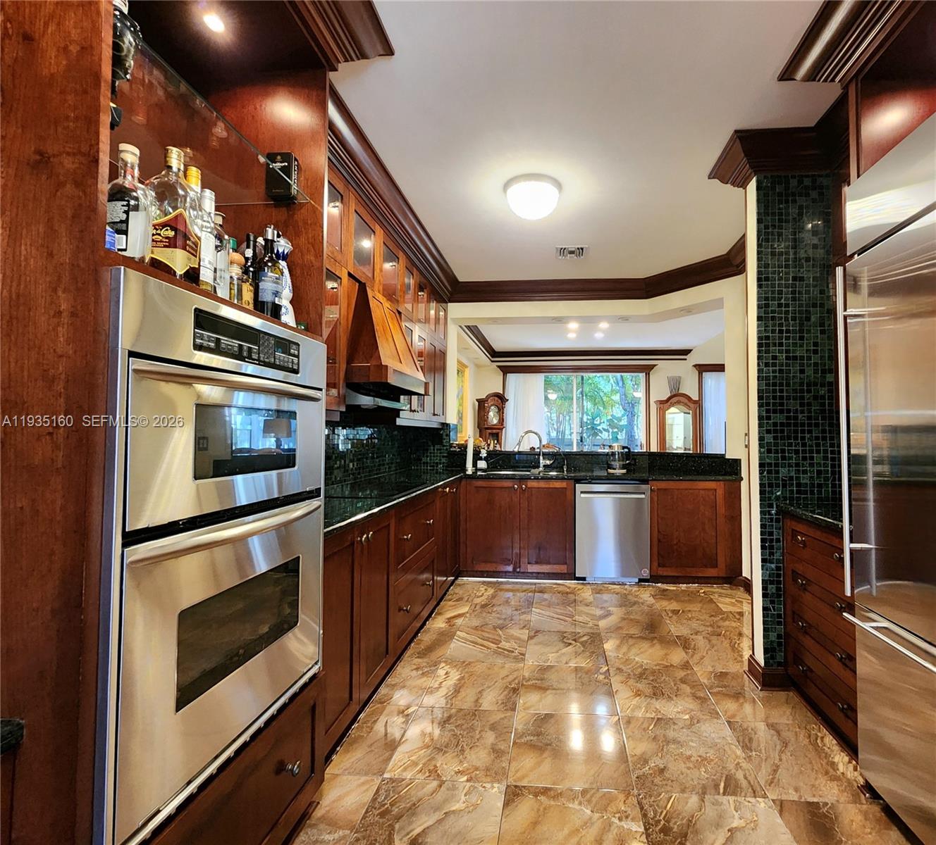 SPINNAKER BAY - Residential Lease