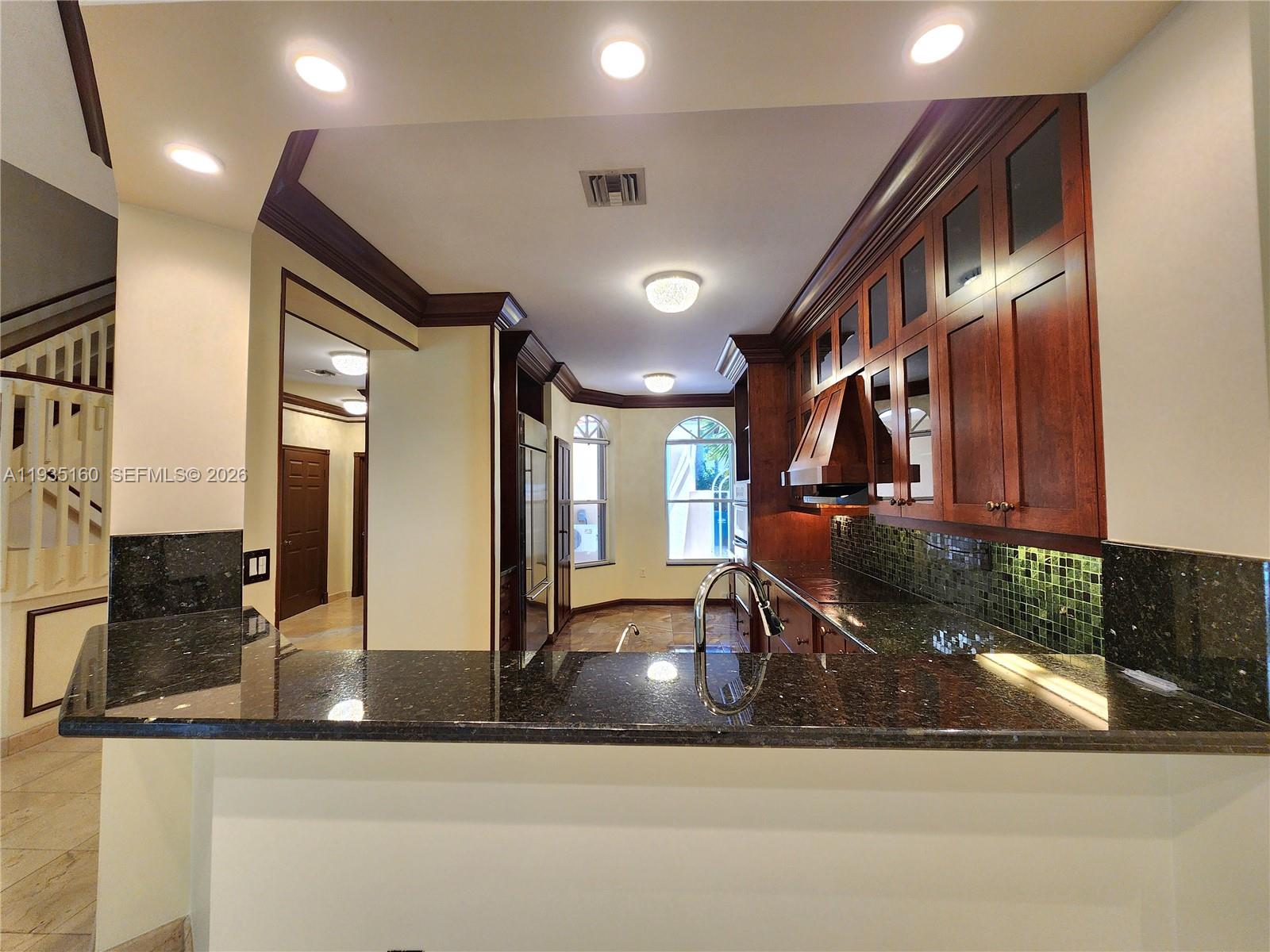 SPINNAKER BAY - Residential Lease