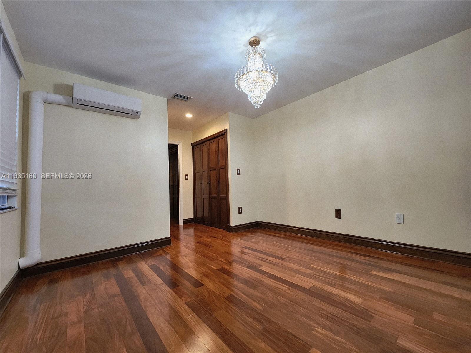 SPINNAKER BAY - Residential Lease