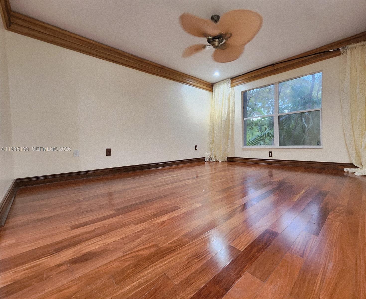 SPINNAKER BAY - Residential Lease