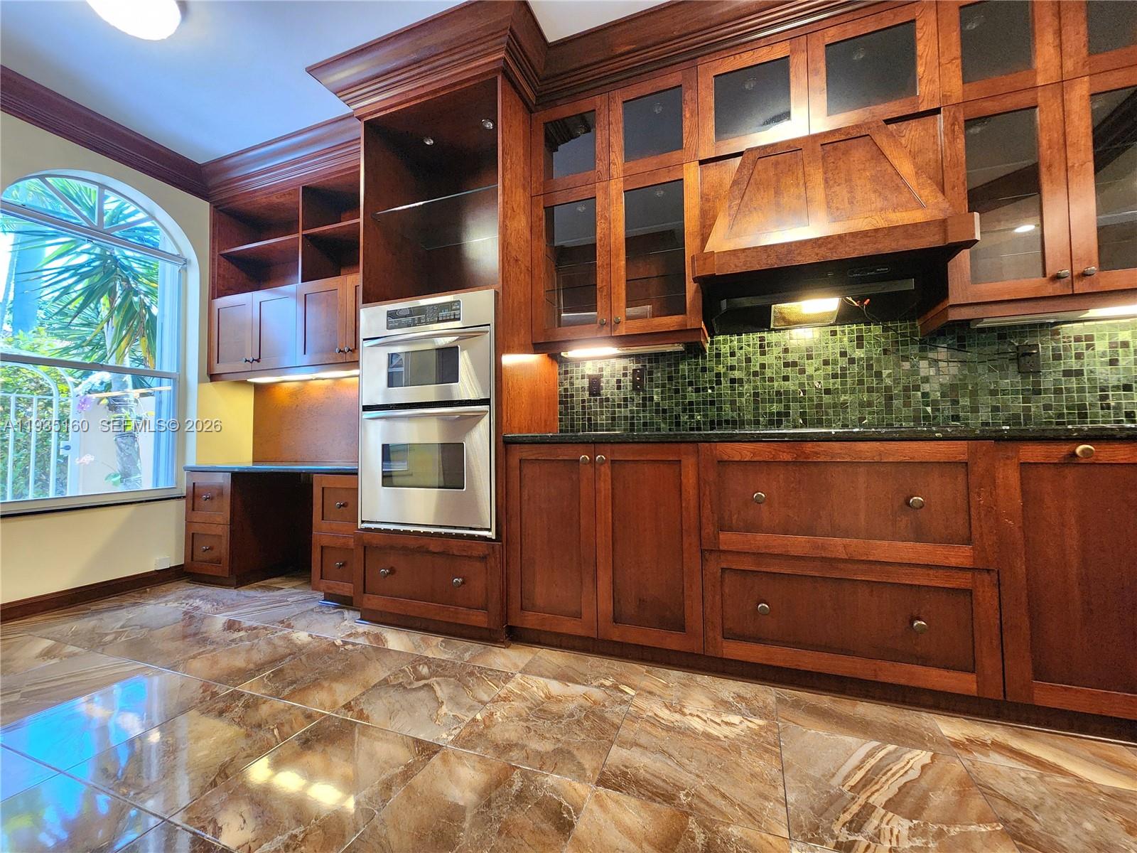 SPINNAKER BAY - Residential Lease