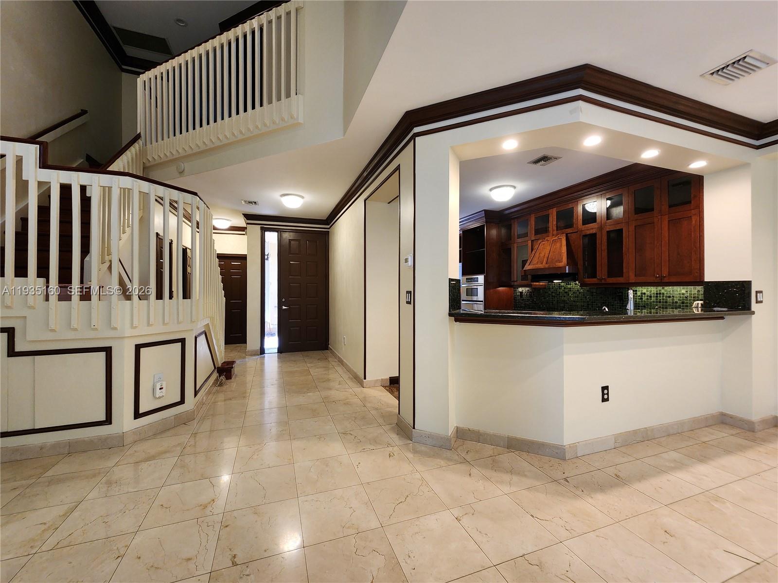 SPINNAKER BAY - Residential Lease