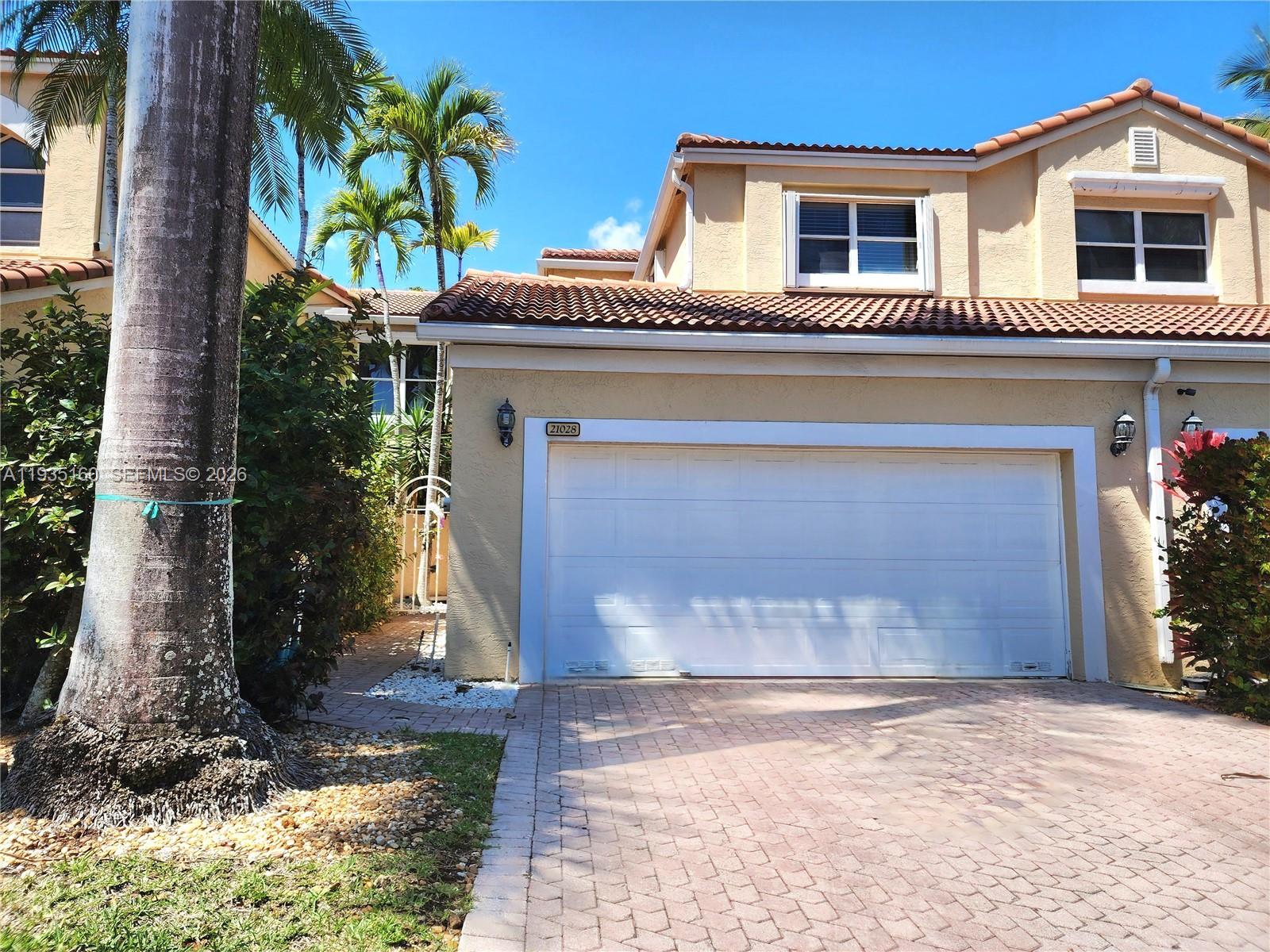 SPINNAKER BAY - Residential Lease