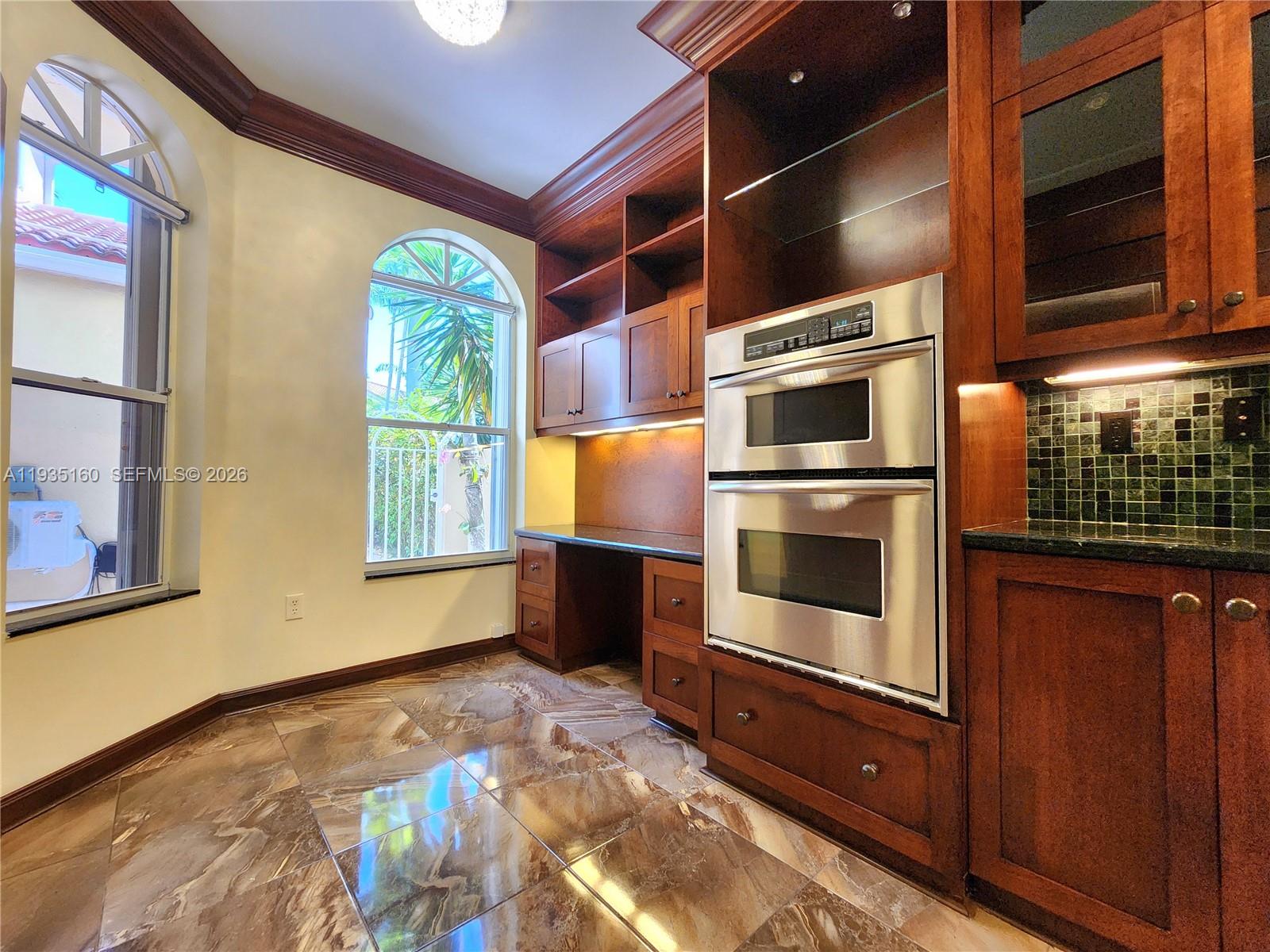 SPINNAKER BAY - Residential Lease