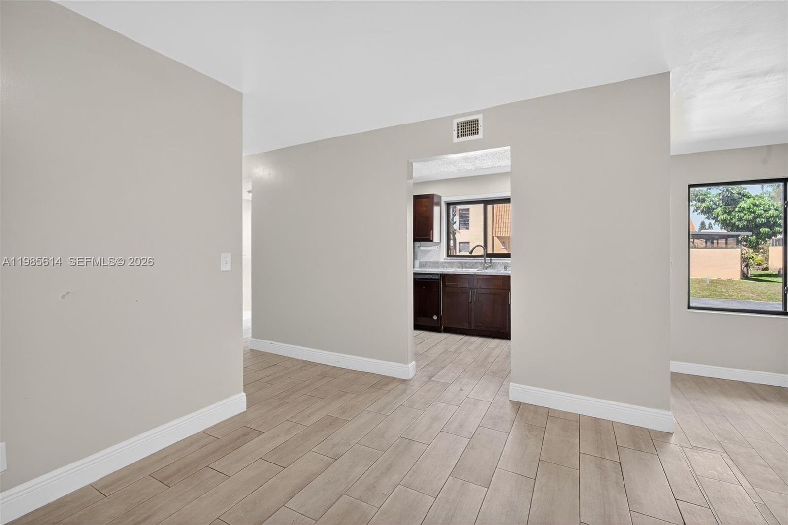 WESTVIEW CONDOMINIUM NO T - Residential Lease