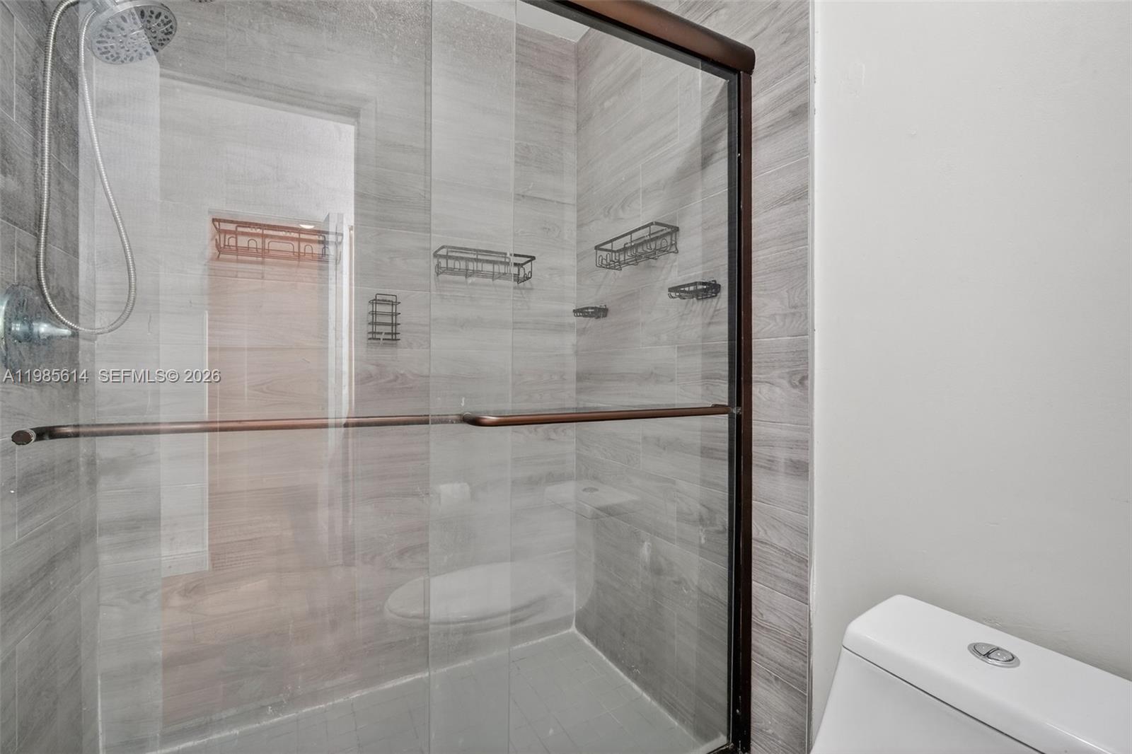 WESTVIEW CONDOMINIUM NO T - Residential Lease