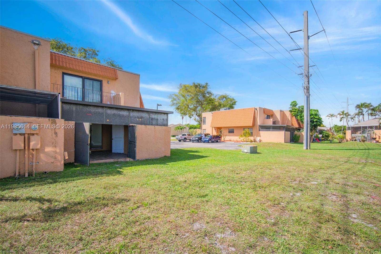 WESTVIEW CONDOMINIUM NO T - Residential Lease