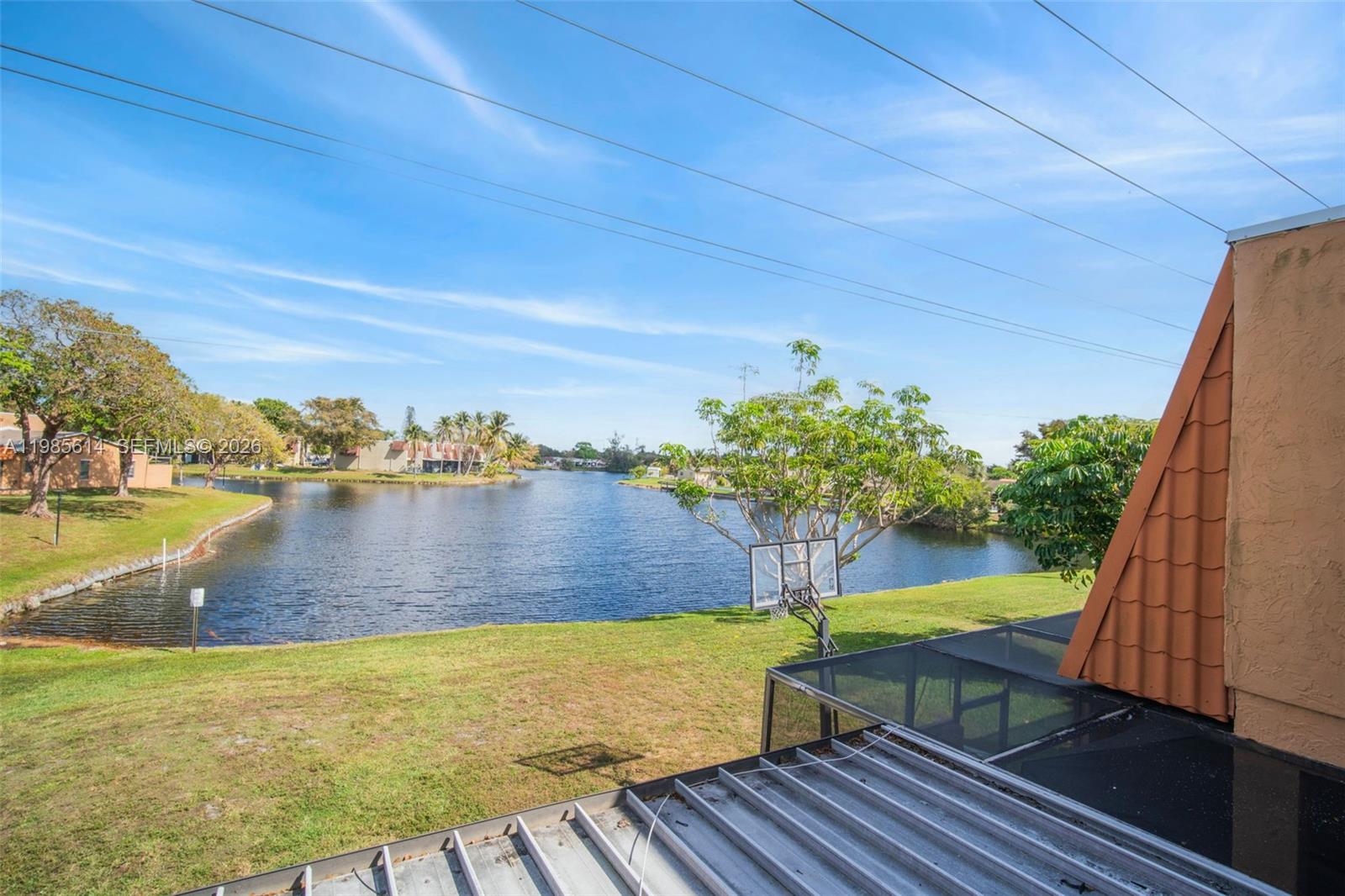 WESTVIEW CONDOMINIUM NO T - Residential Lease