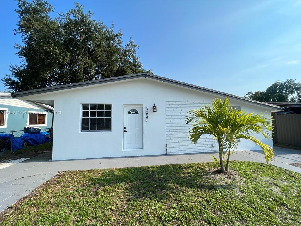 Completely remodeled 4/2 spacious home. new Kitchen with stainless steel appliances, New bathrooms, new floors, large yard with room for a pool.