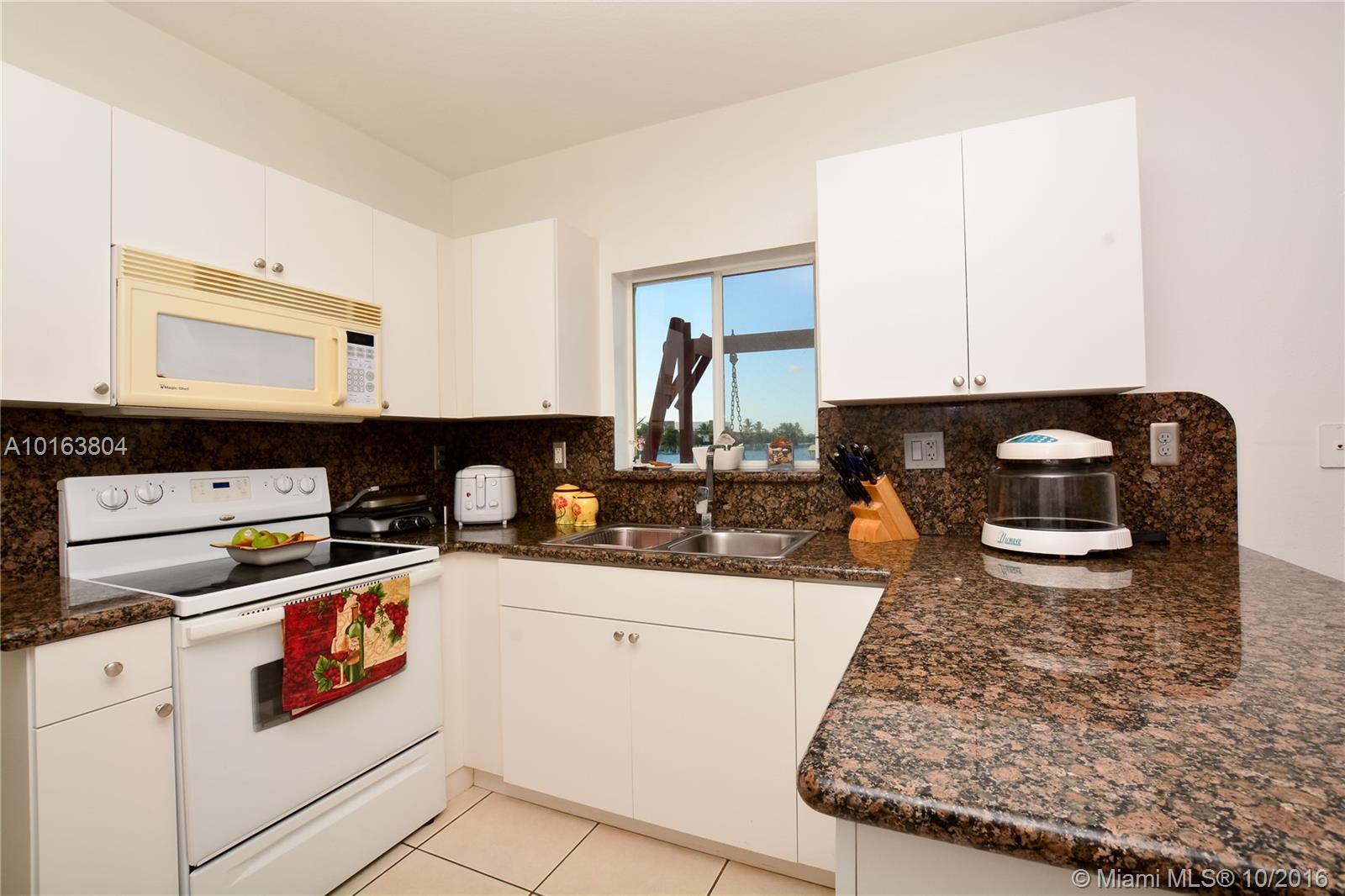 Precious Homes At Twin La - Residential