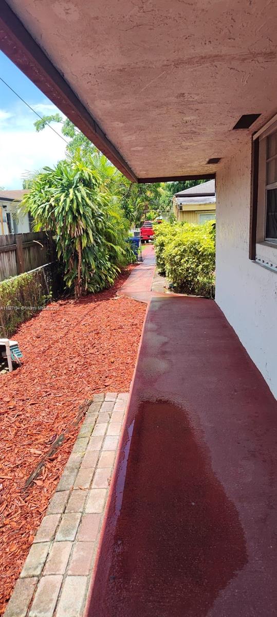 BEAUTIFUL & SPACIOUS 3BDR / 2 BATH & FAMILY ROOM IN THE HEARTH OF HOLLYWOOD. VERY QUIET INDEPENDENT APARTMENT, MORE LIKE A SINGLE FAMILY. EAST OF I-95, MINUTES AWAY FROM HOLLYWOOD BEACH BOARDWALK EASY ACCESS TO MAJOR ROADS AND HIGHWAY. WALKING DISTANCE TO YOUNG CIRCLE. NICE PRIVATE GARDEN & PATIO. WASHER & DRYER IN THE UNIT. FRESHLY PAINTED IT. CENTRAL A/C. TWO ASSIGNED PARKING SPACES. TENANT PAYS WATER & ELECTRICITY. ONE SMALL PET IS ALLOWED WITH AN ADDITIONAL SECURITY DEPOSIT:$250 AND ADDITIONAL RENT:$25. 2 MONTH SECURITY DEPOSIT + 1 MONTH RENT. 650 MINIMUM CREDIT SCORE. APPROVAL WITHIN 24 HOURS. AVAILABLE NOW!!