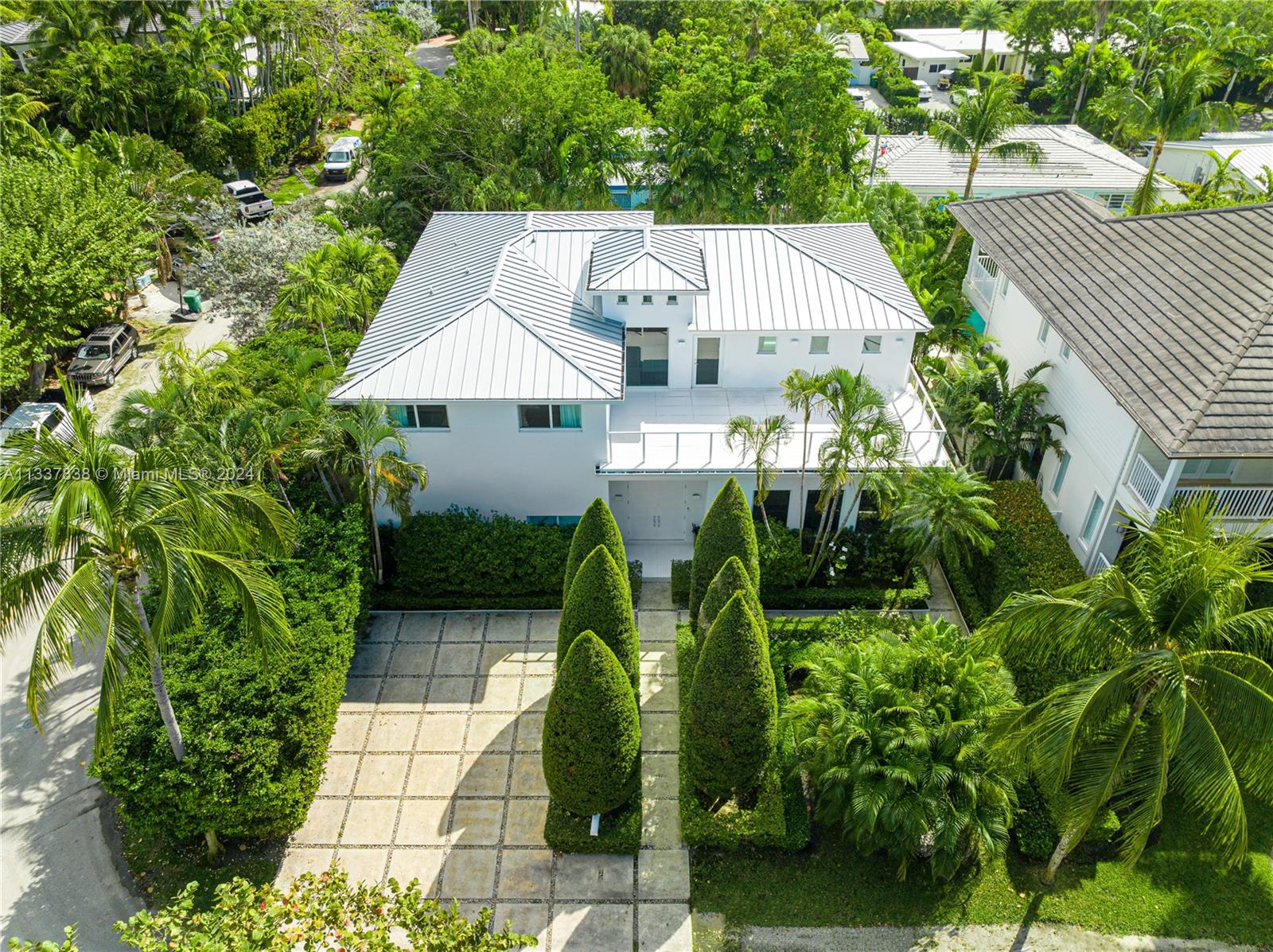 TROPICAL ISLE HOMES SUB 4 - Residential