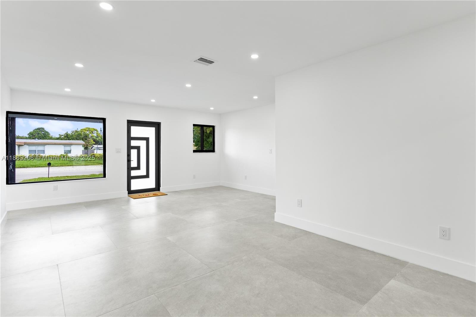 LAUDERDALE MANORS ADD - Residential