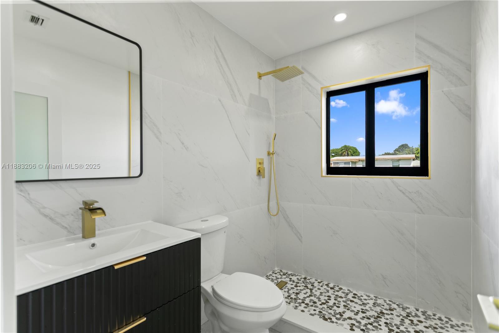 LAUDERDALE MANORS ADD - Residential