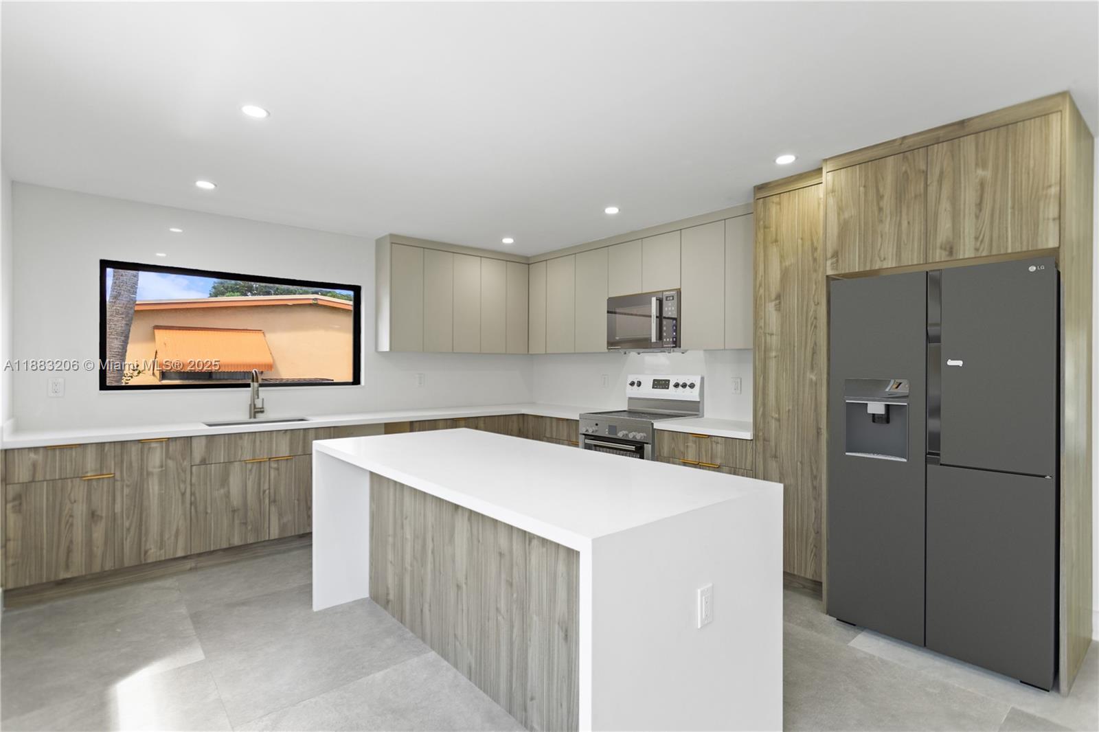 LAUDERDALE MANORS ADD - Residential