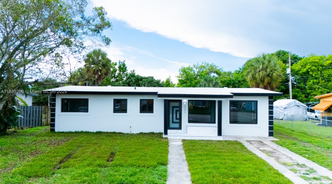 1042 NW 13th St