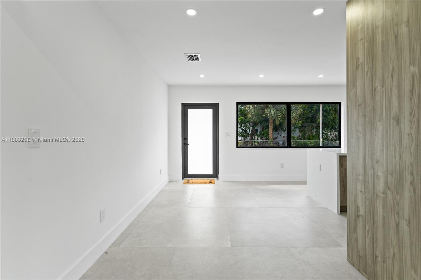 LAUDERDALE MANORS ADD - Residential