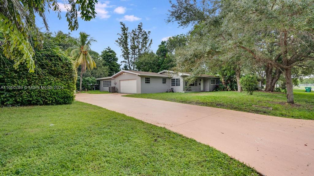 Property for Sale at 7425 Sw 126th St, Pinecrest, Miami-Dade County, Florida - Bedrooms: 4 
Bathrooms: 3  - $1,600,000