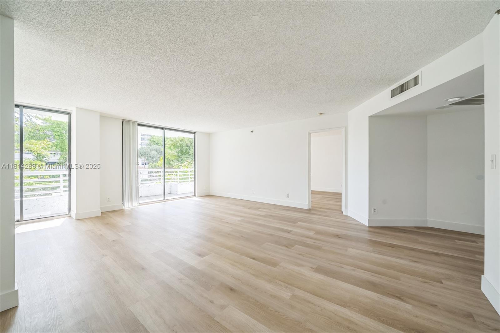 PARC CENTRAL AVENTURA EAS - Residential