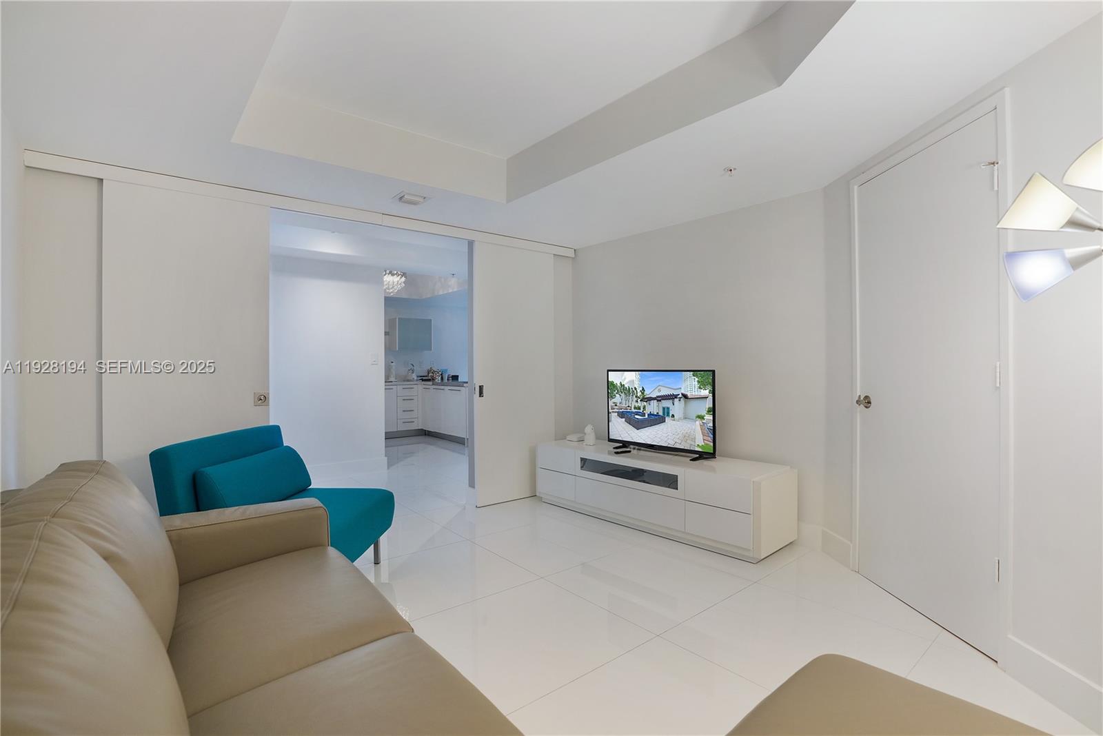 ST TROPEZ ON THE BAY III - Residential Lease