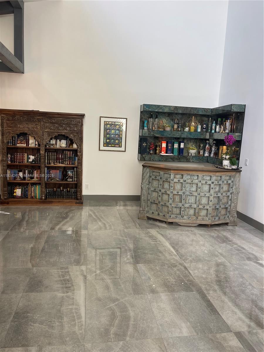 OAK POINT - Residential