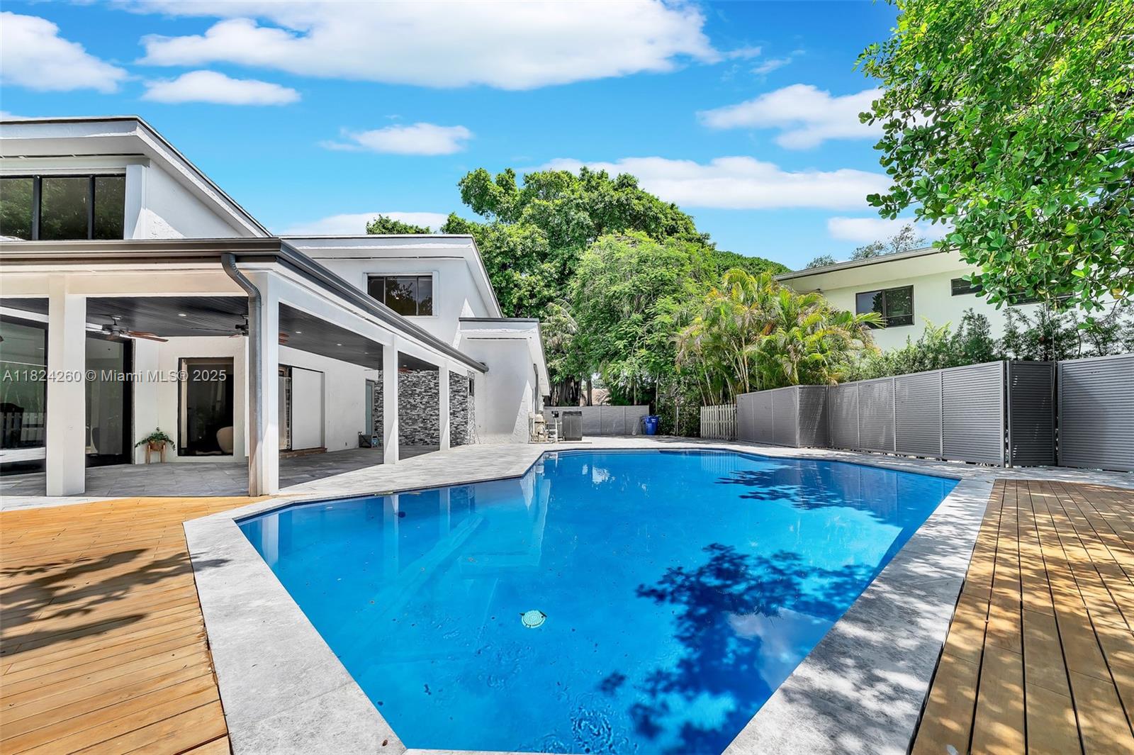 OAK POINT - Residential
