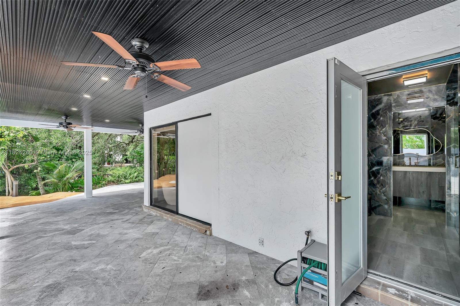 OAK POINT - Residential
