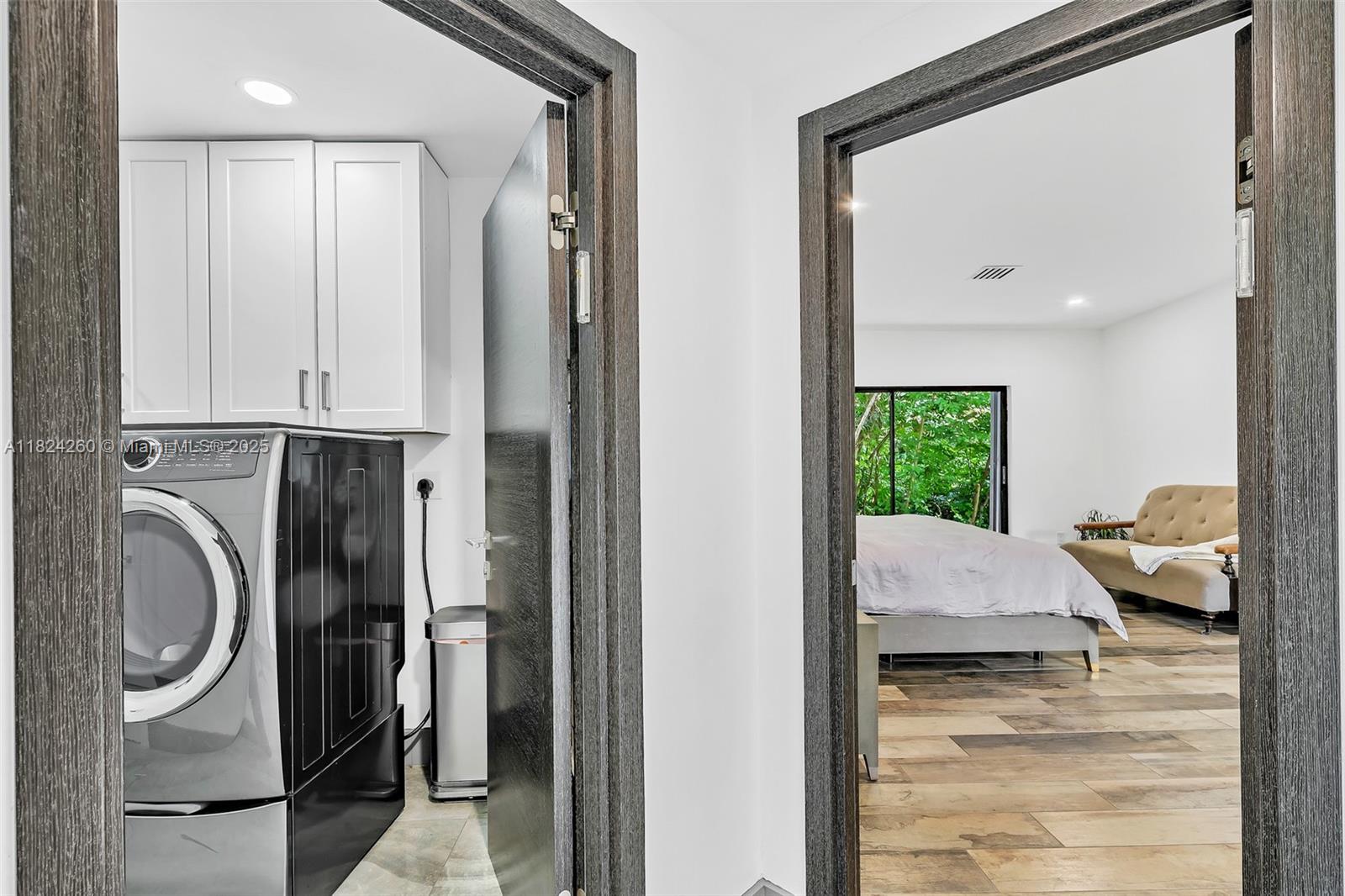 OAK POINT - Residential