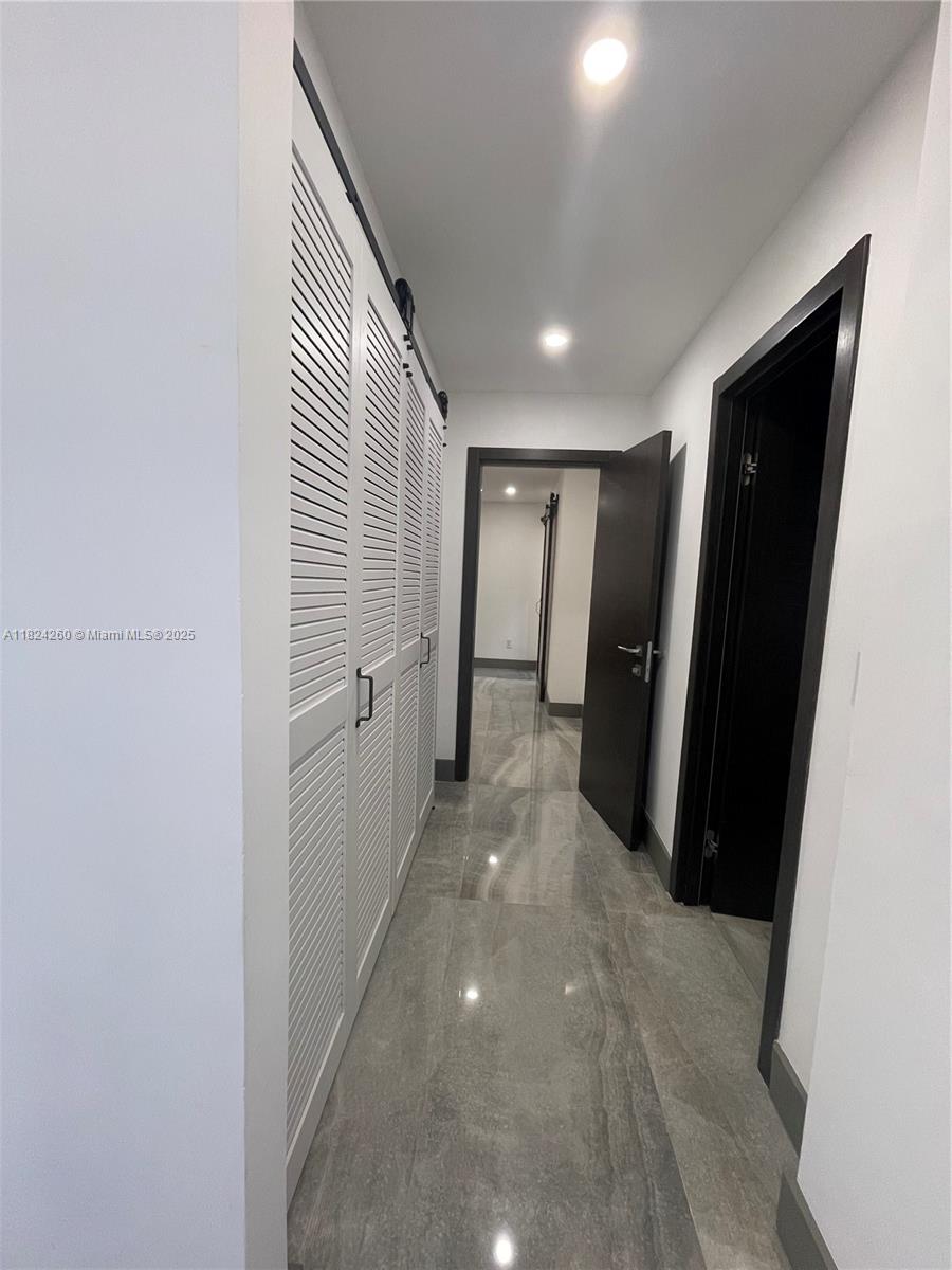 OAK POINT - Residential