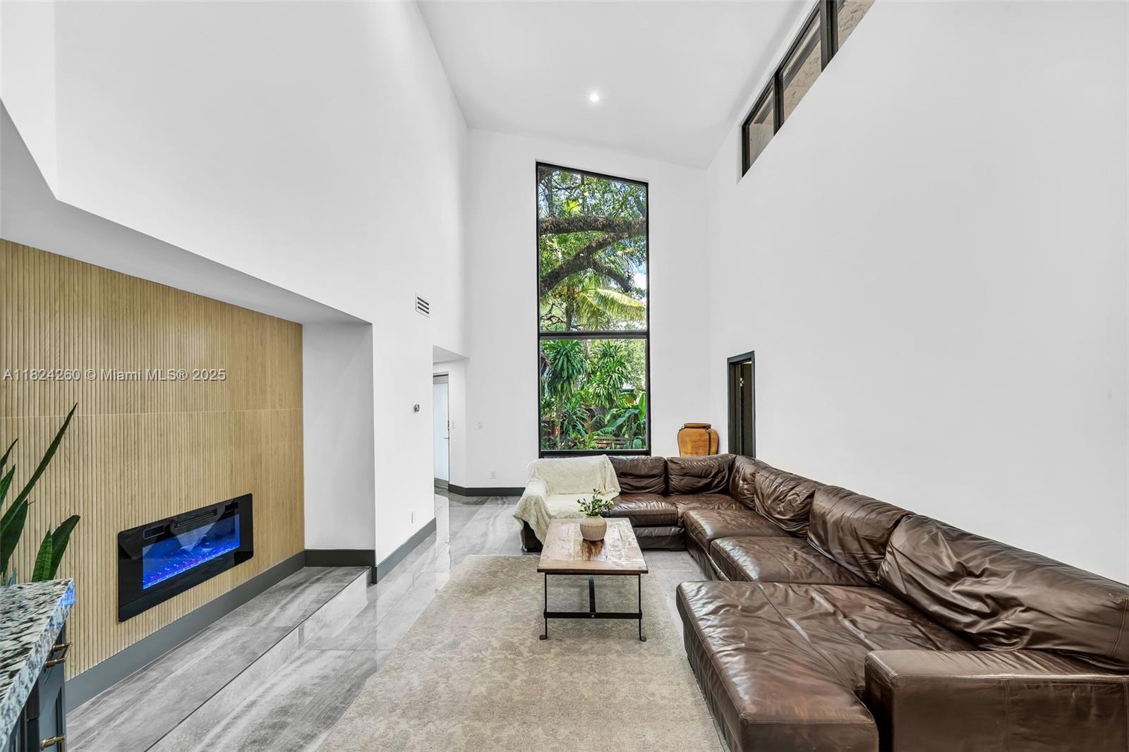 OAK POINT - Residential