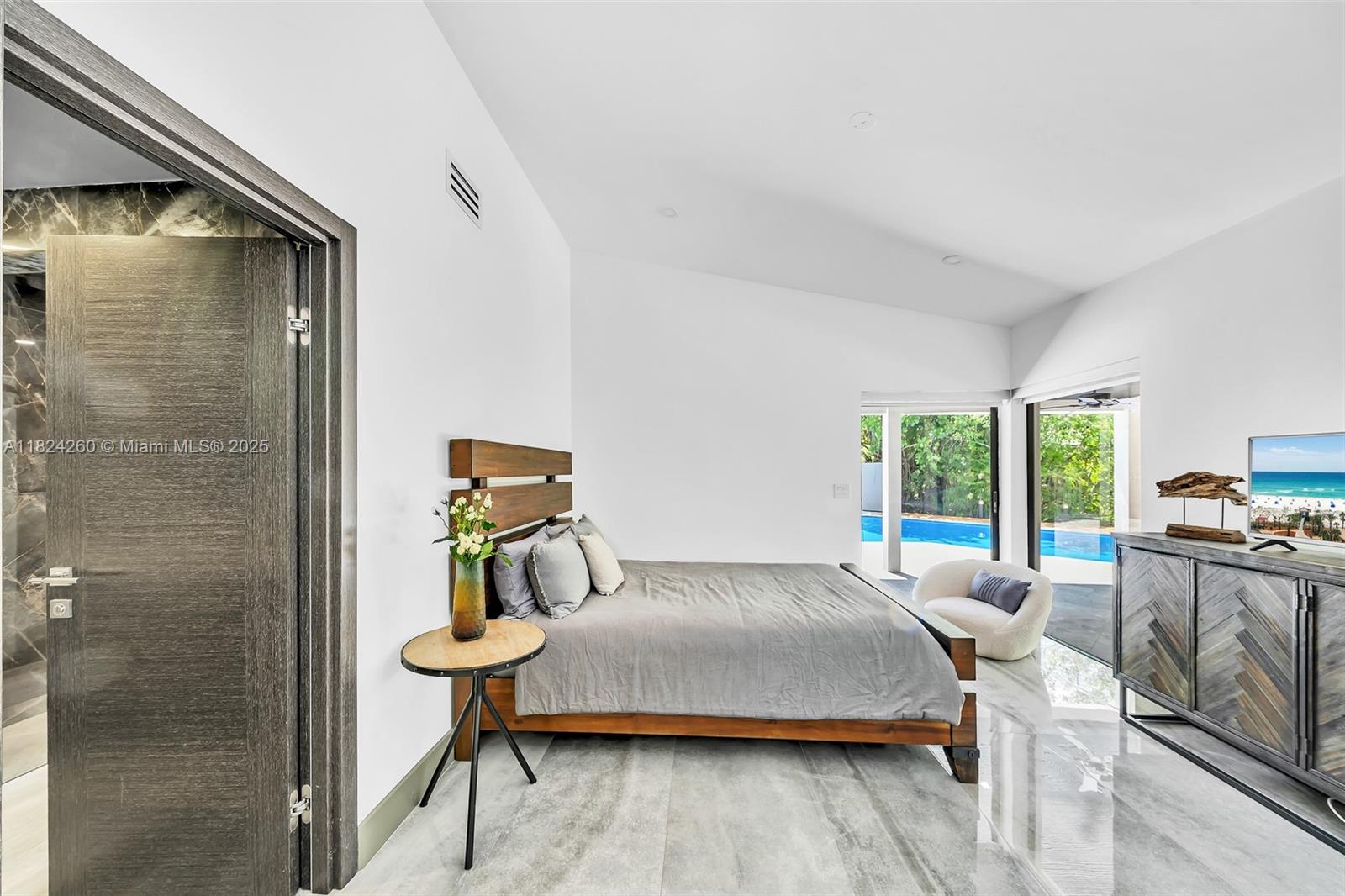 OAK POINT - Residential