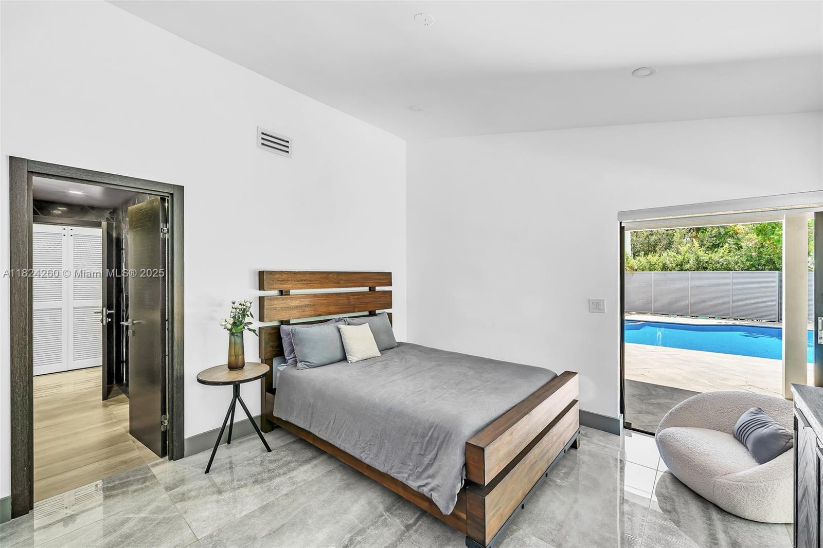 OAK POINT - Residential