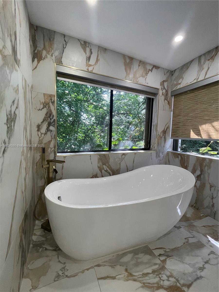 OAK POINT - Residential