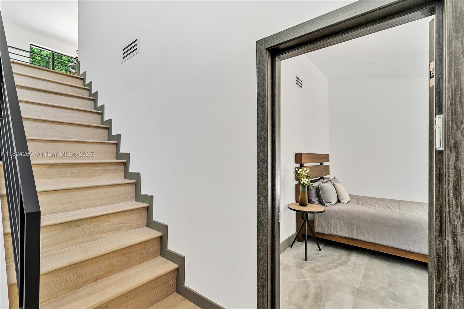 OAK POINT - Residential
