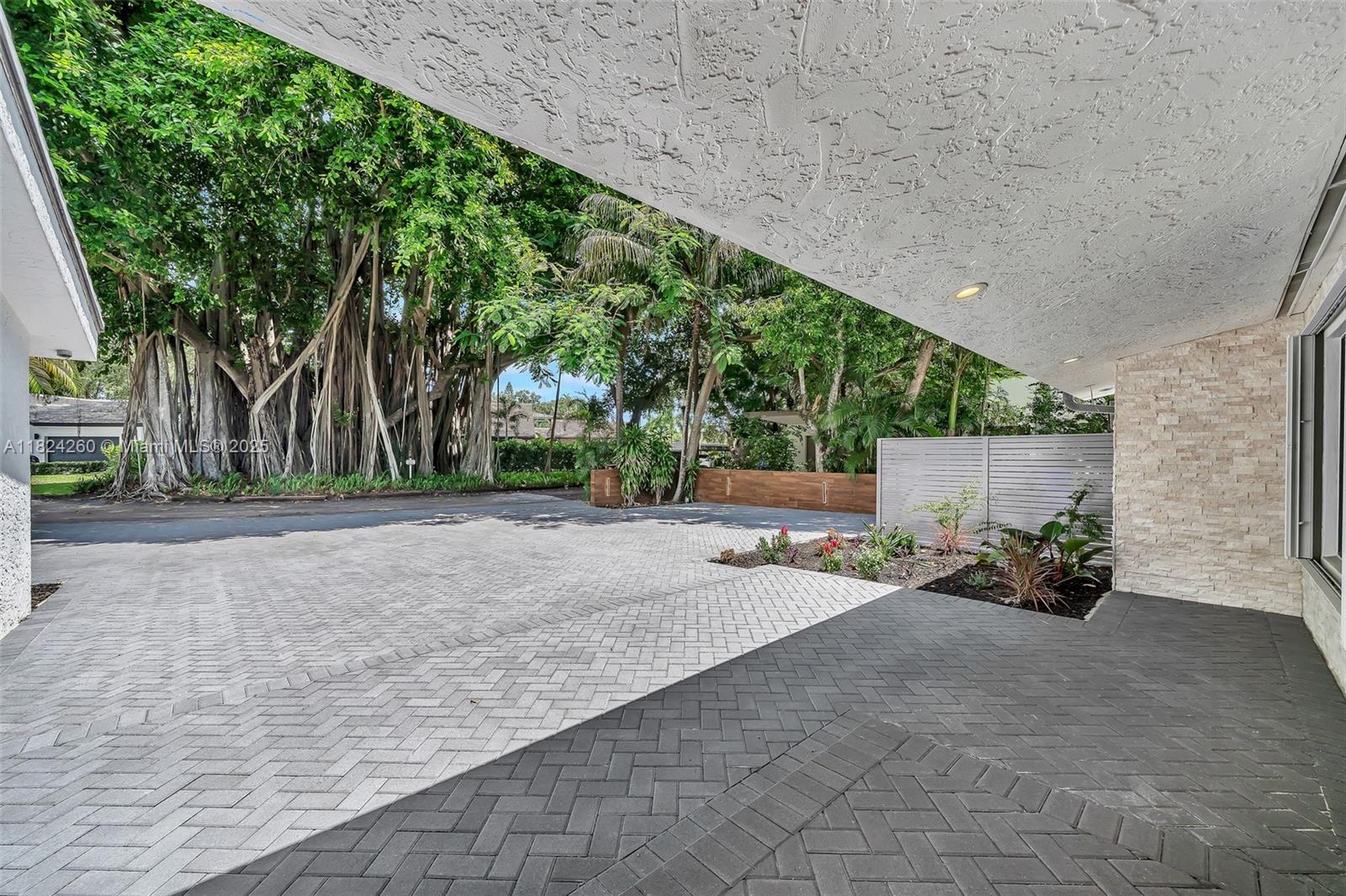 OAK POINT - Residential