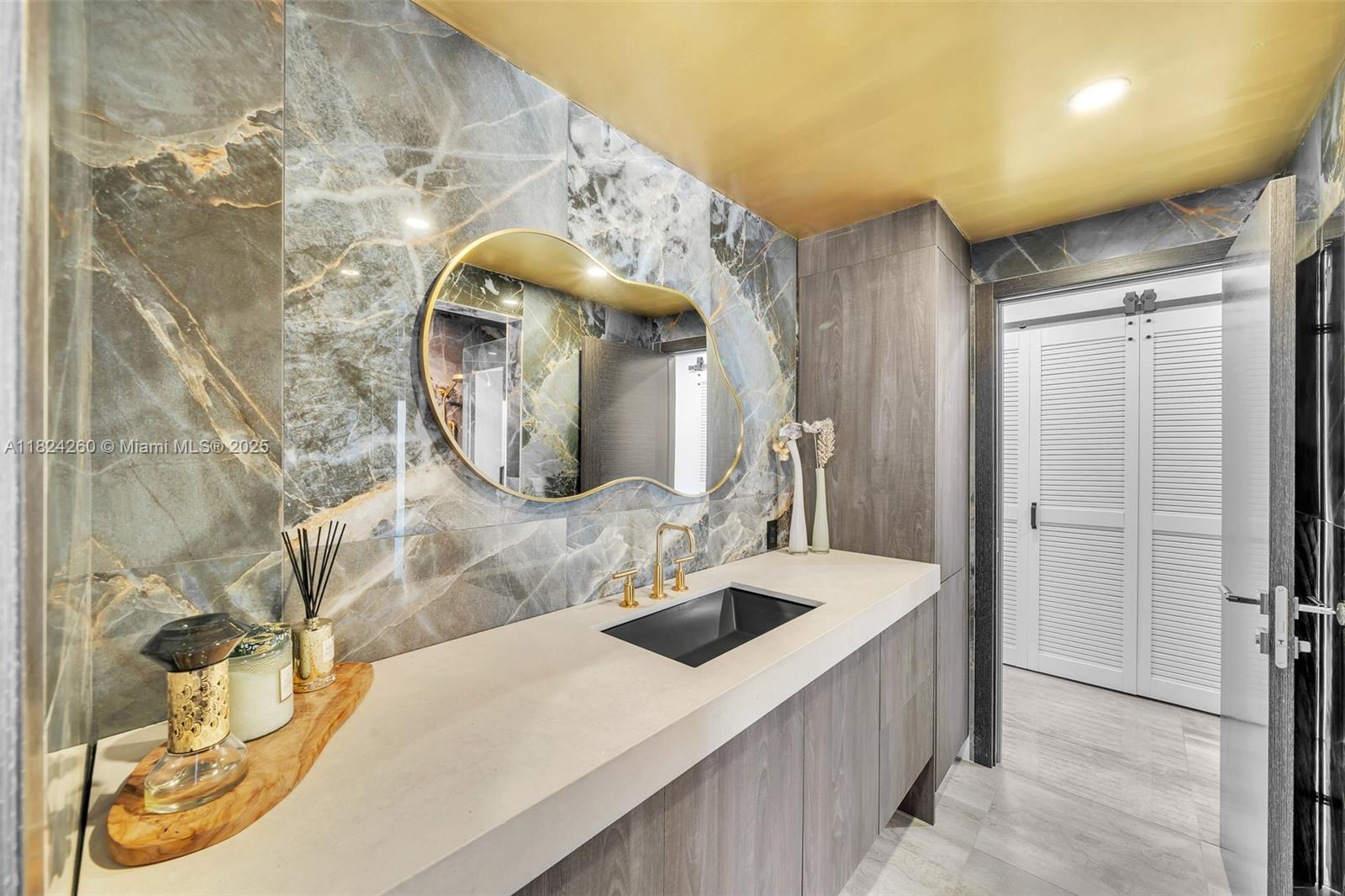 OAK POINT - Residential
