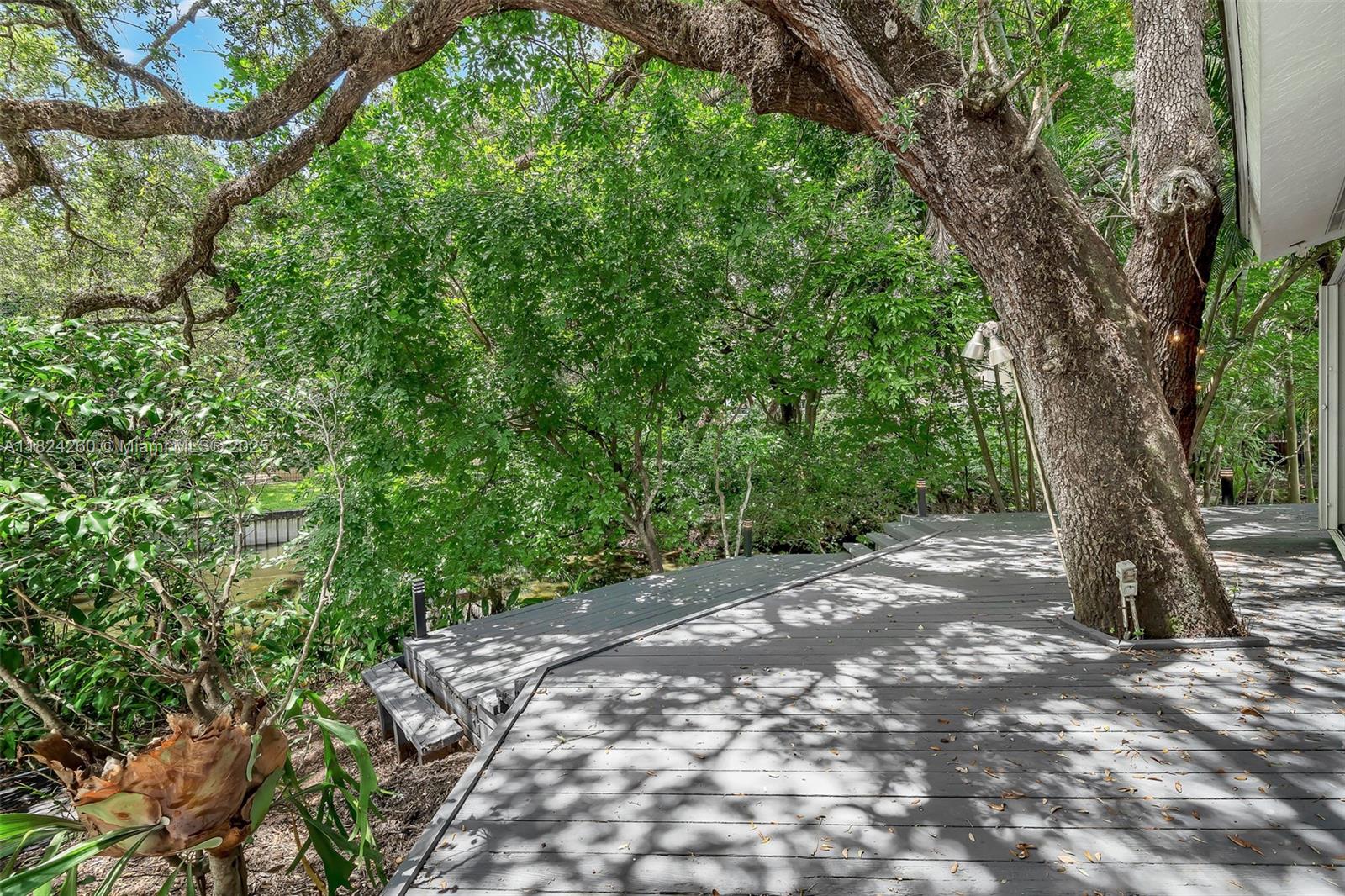 OAK POINT - Residential
