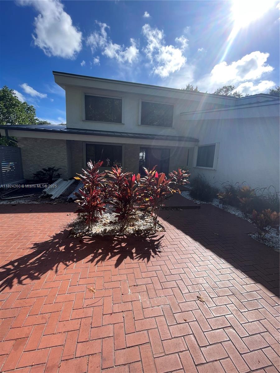 OAK POINT - Residential