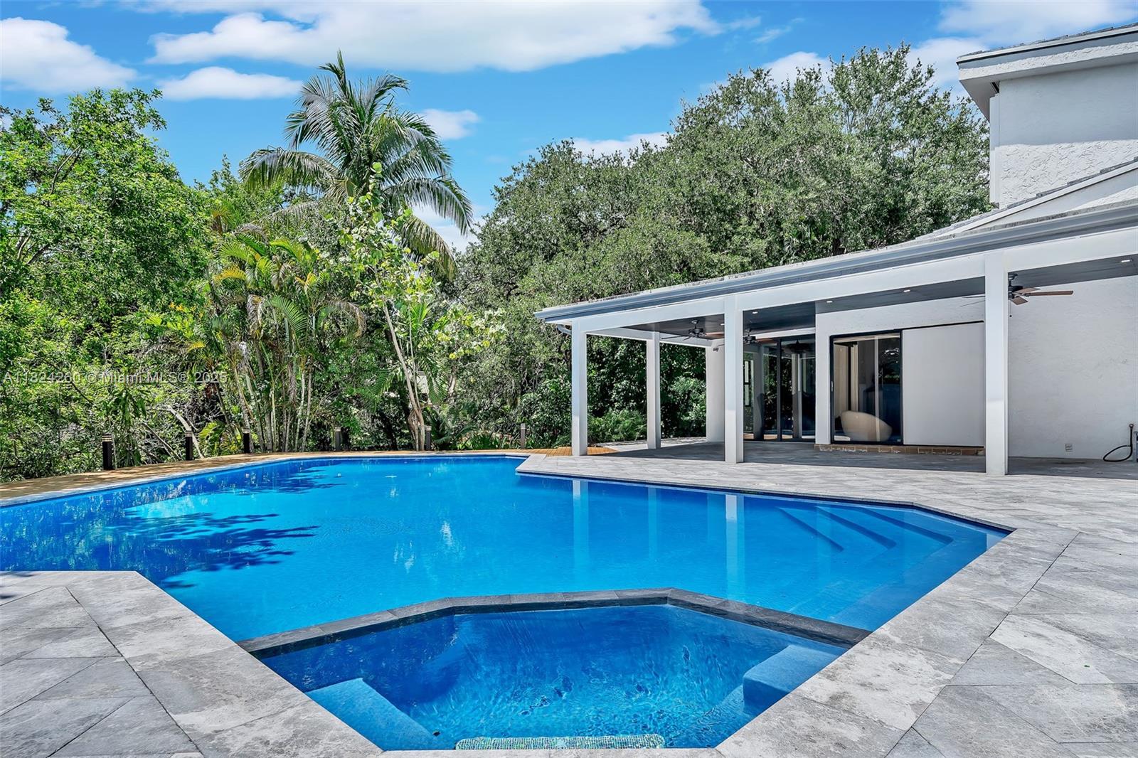 OAK POINT - Residential