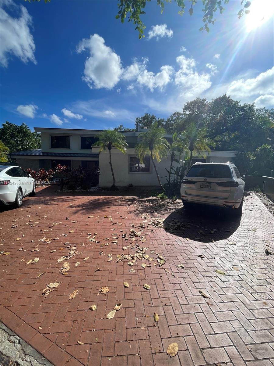 OAK POINT - Residential