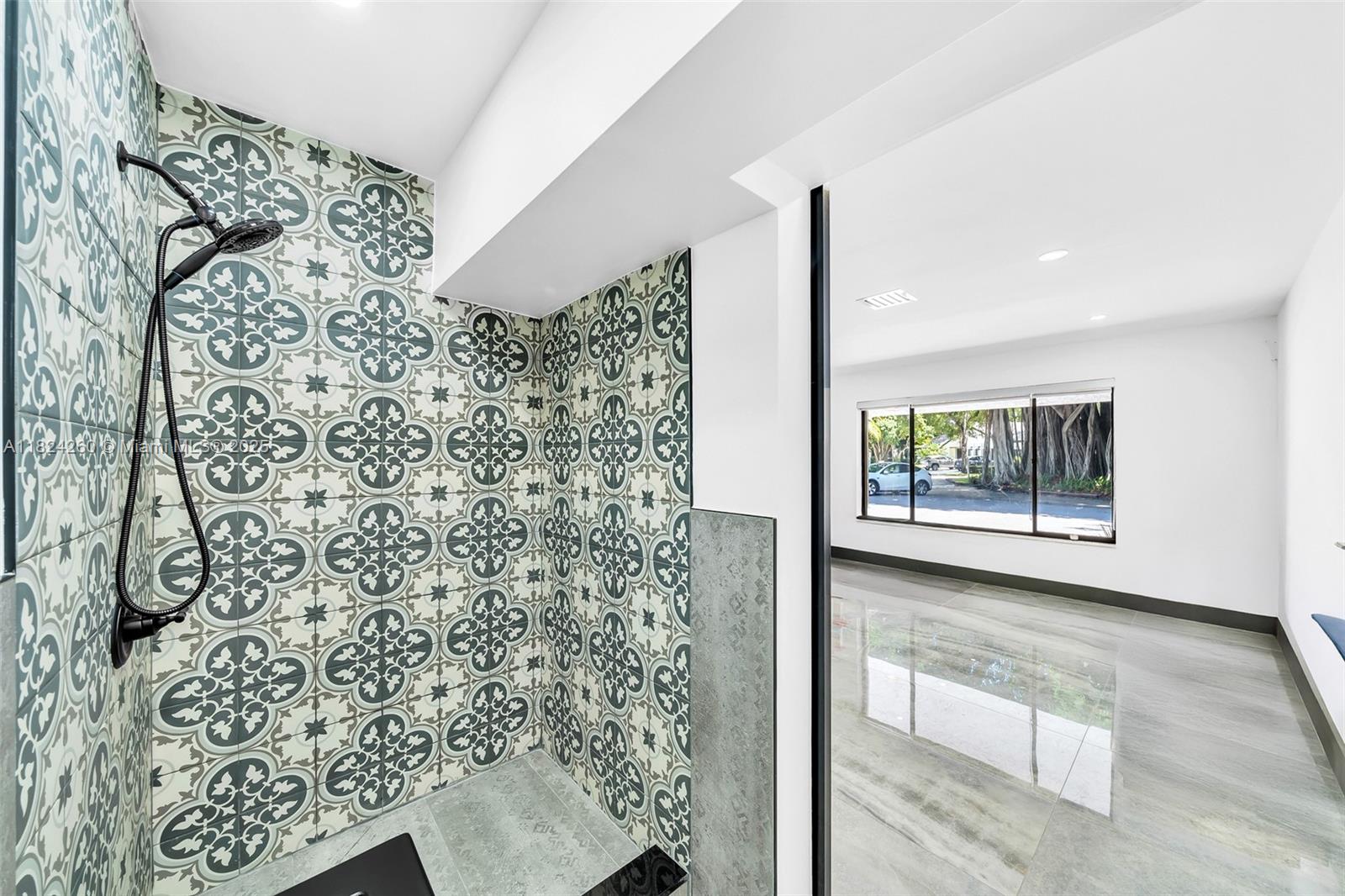 OAK POINT - Residential