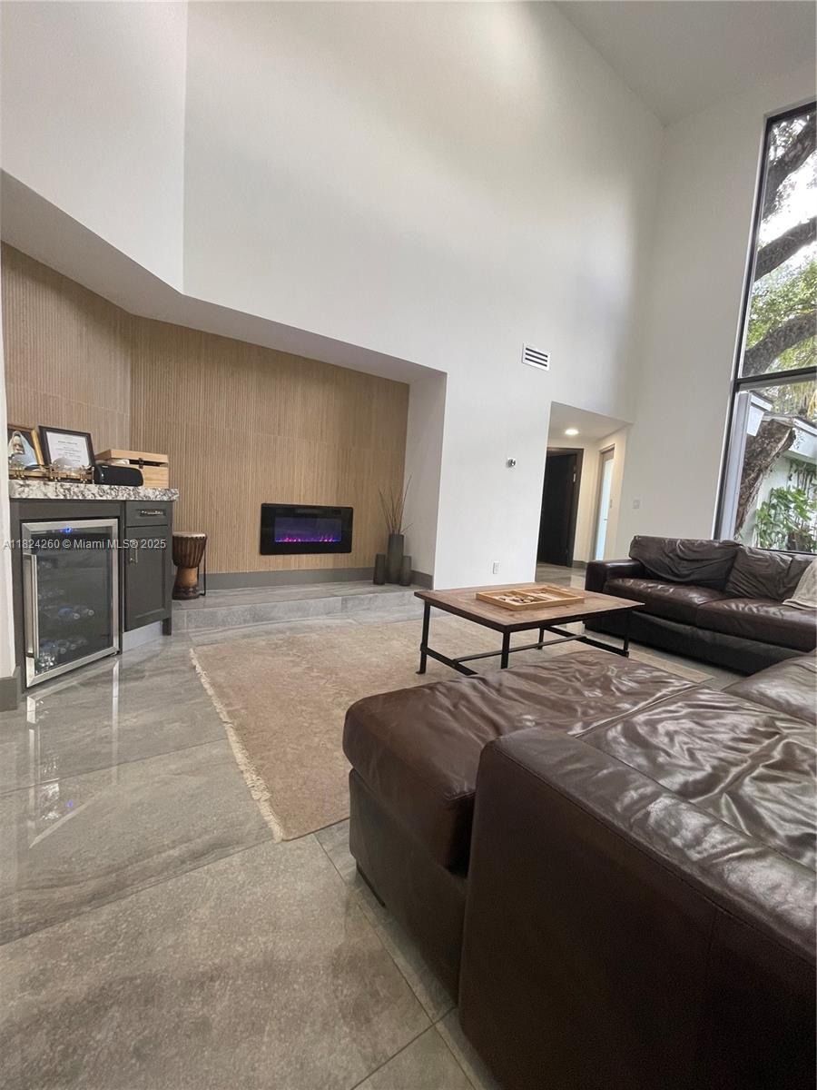 OAK POINT - Residential